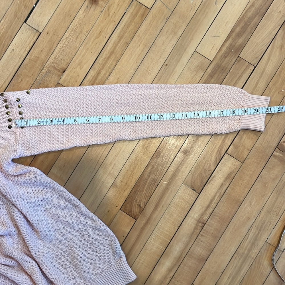 Forever 21 Sweater - Picture 11 of 12